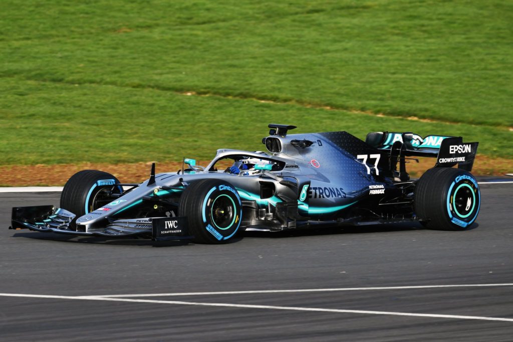 F1-2019 メルセデスが新車W10を発表！大胆不敵なシェイプアップ！