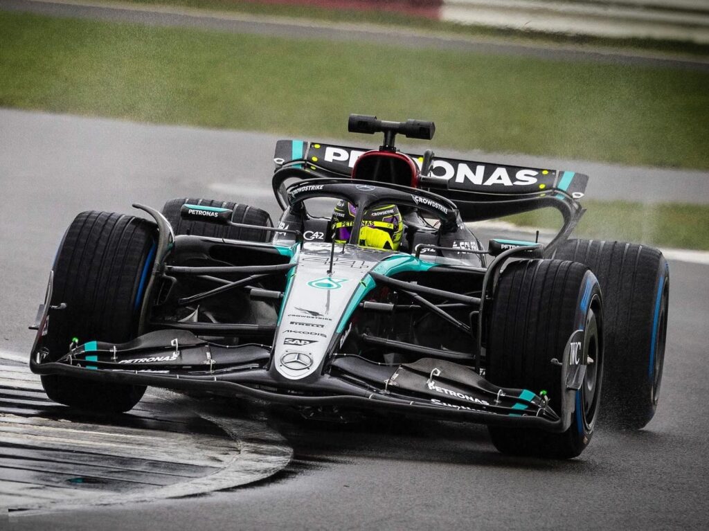 【F1NewCar2024】メルセデス W15 レンダリング画像と実車画像